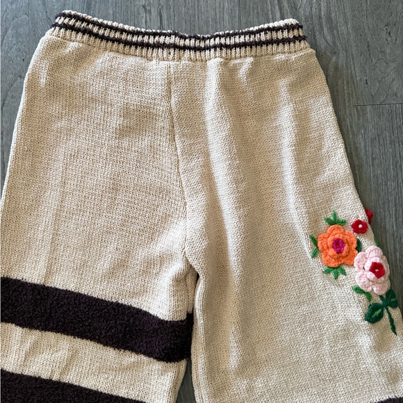 POL Sweater Pants w/Knitted Flowers NWOT - Picture 5 of 10